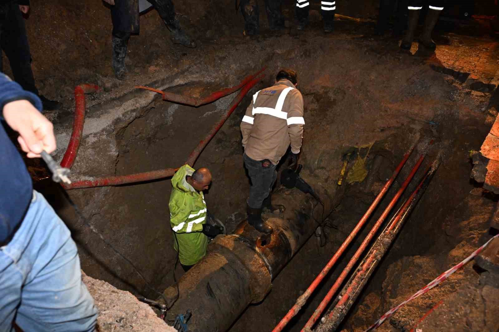 MASKİ’den Manisa altyapısında gece mesaisi
