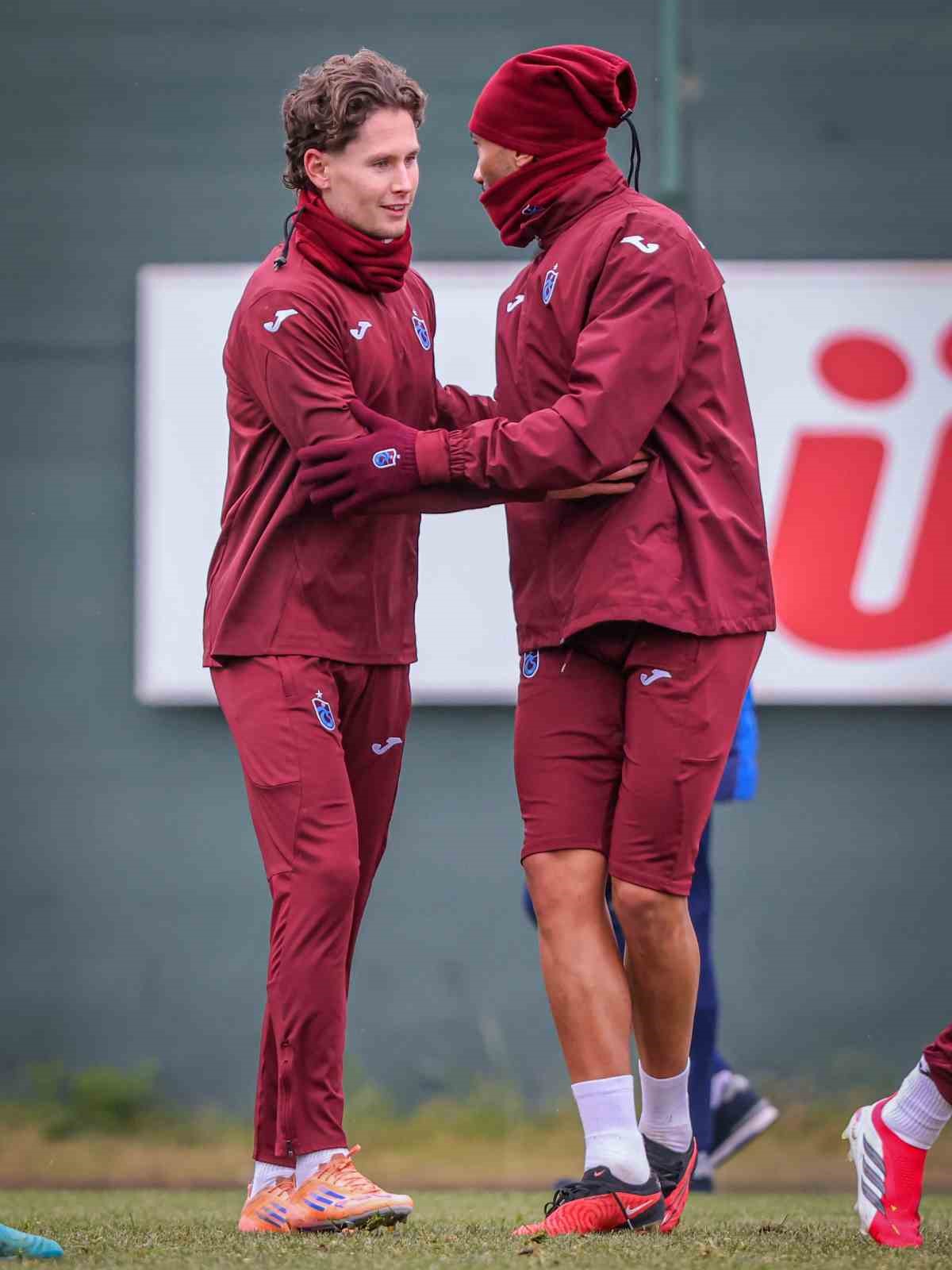 Mathias Lovik, Trabzonspor’da ilk antrenmanına çıktı
