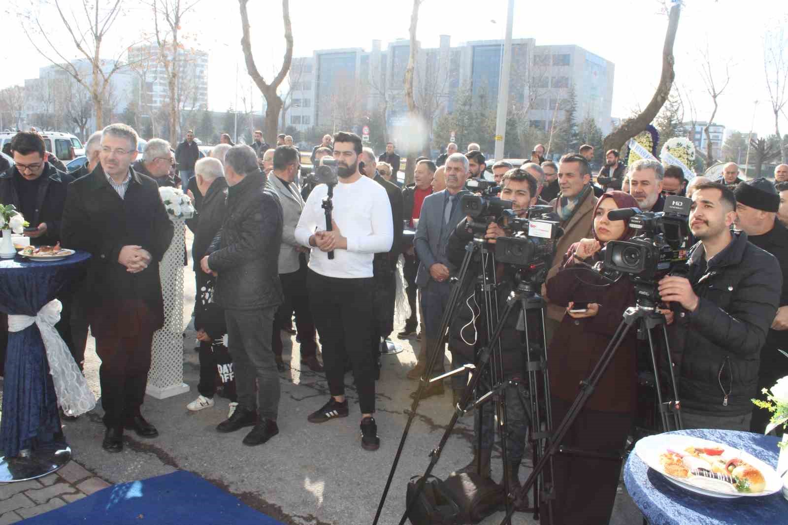 Mavi Objektif TV, yeni ofisini açtı
Mavi Objektif TV, yeni ofisini açtı