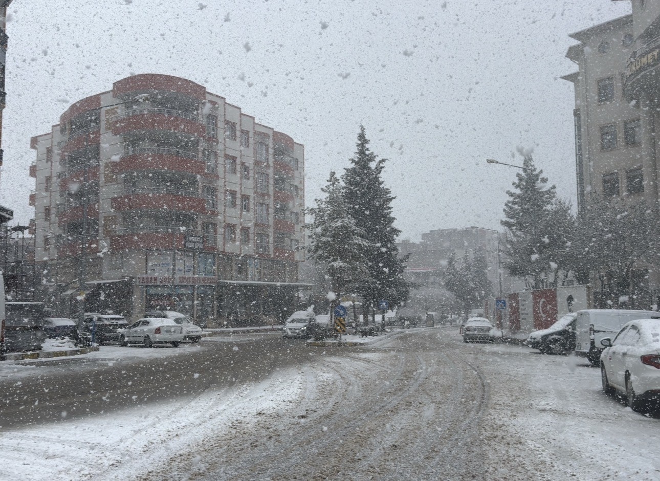 Mazıdağı’nda mart ayında kar yağışı etkili oldu
