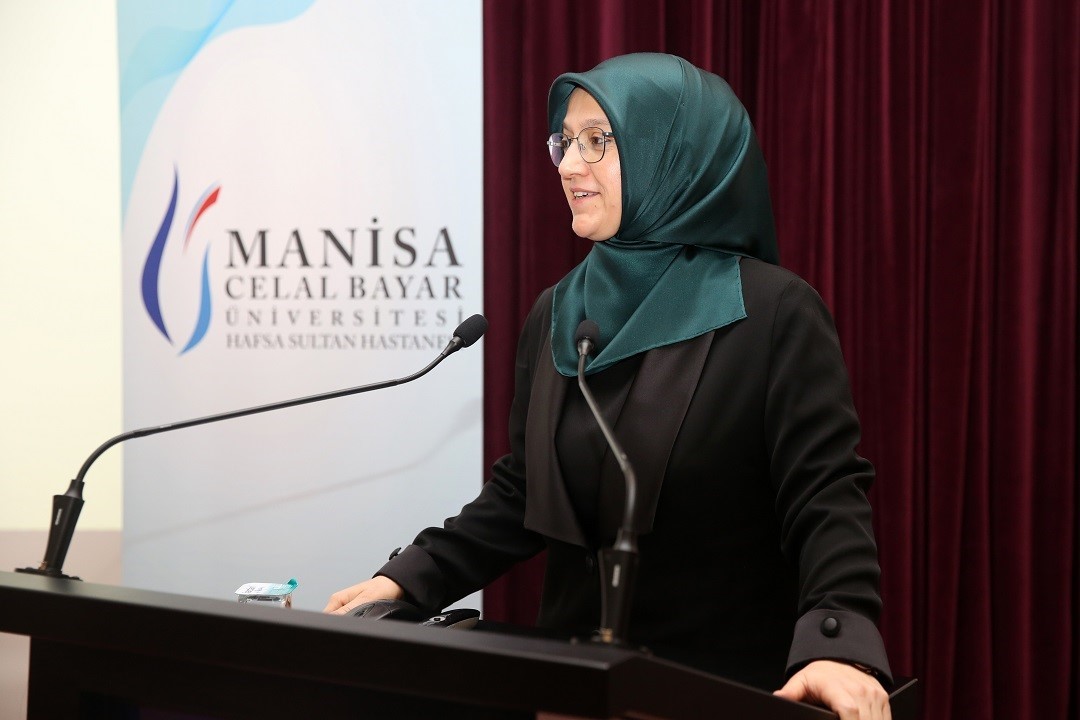 MCBÜ’de "21. yüzyılda kadın ve sağlık" konuşuldu
