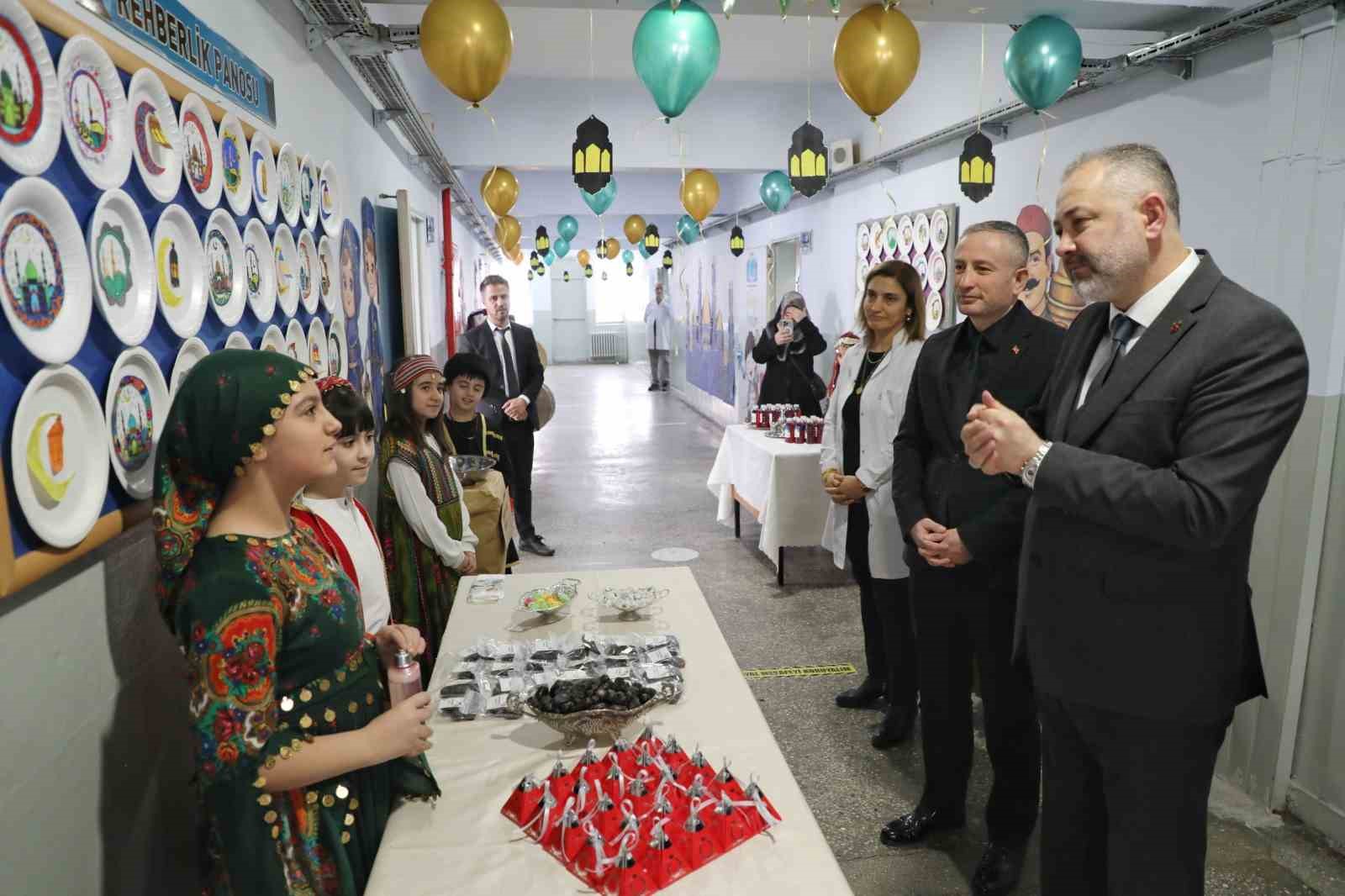 MEB Bilgi İşlem Genel Müdürü Karaman, Ağrı’da eğitim çalışmalarını yerinde inceledi
