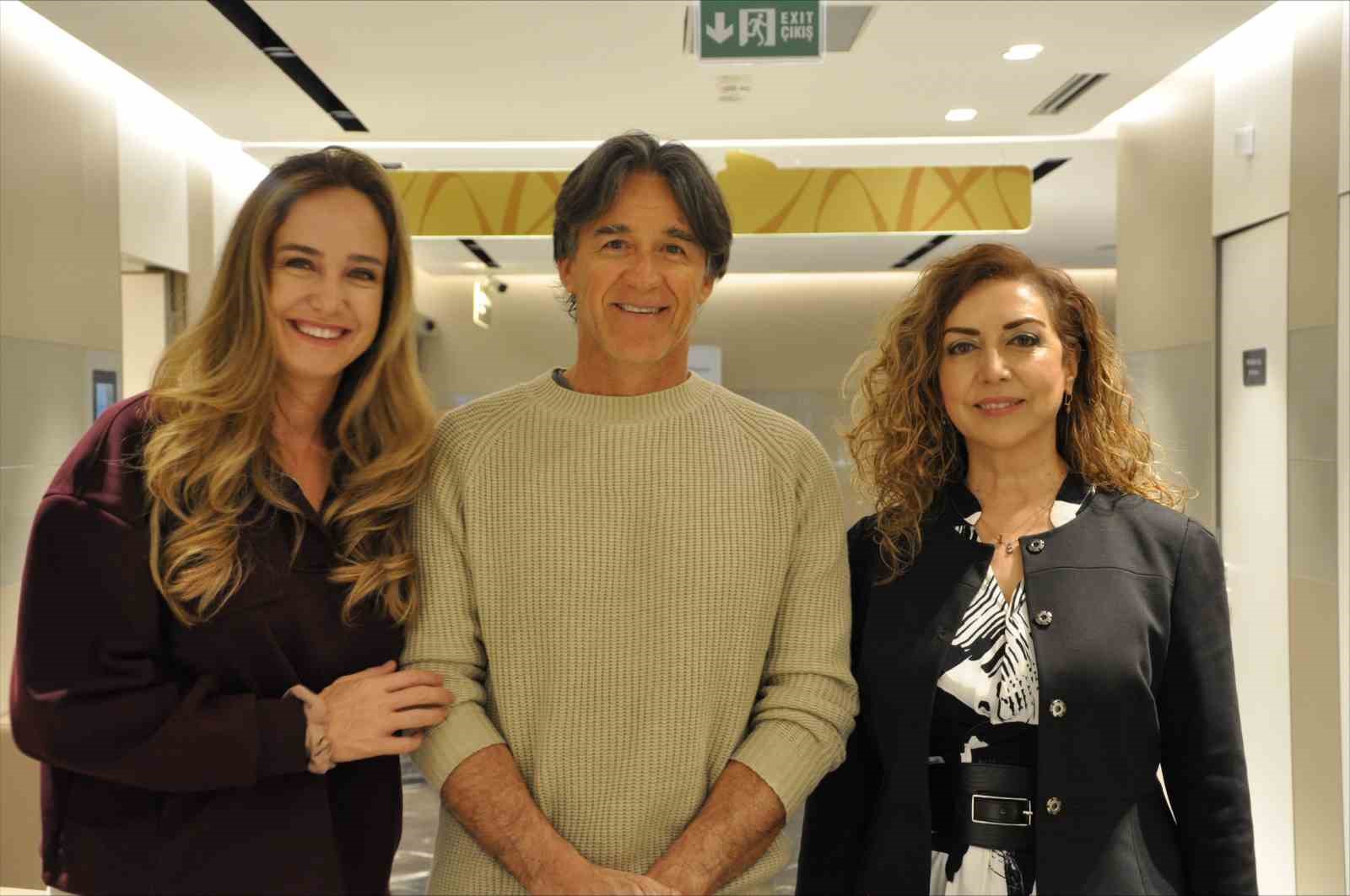 Medicana Çeşme Tıp Merkezi’nde Sevgililer Günü’ne özel anlamlı buluşma
Medicana Çeşme Tıp Merkezi’nde Sevgililer Günü’ne özel anlamlı buluşma