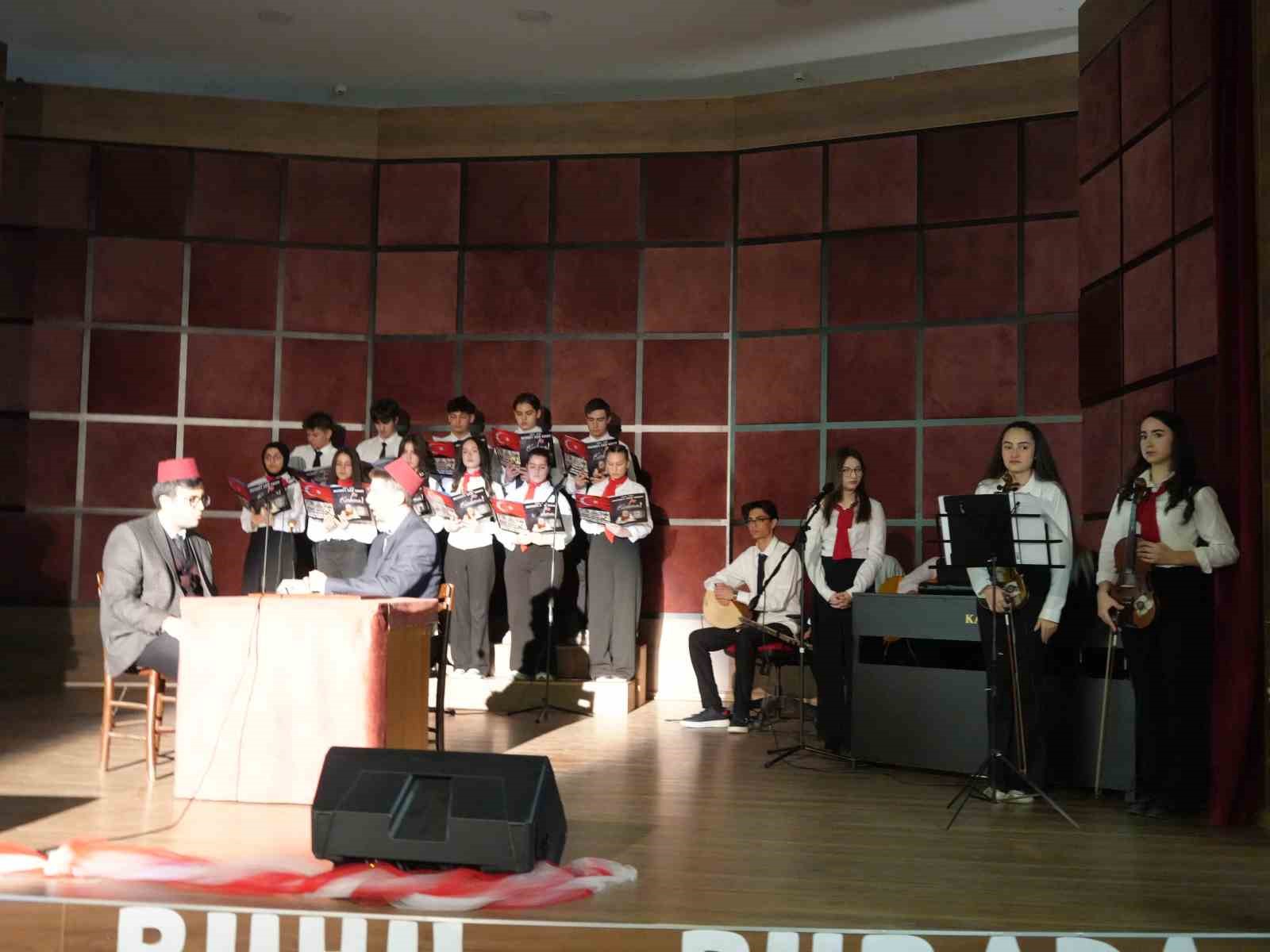 Mehmet Akif Ersoy, İstiklal Marşı’nın Ankara dışında ilk kez yayımlandığı Kastamonu’da saygıyla anıldı
