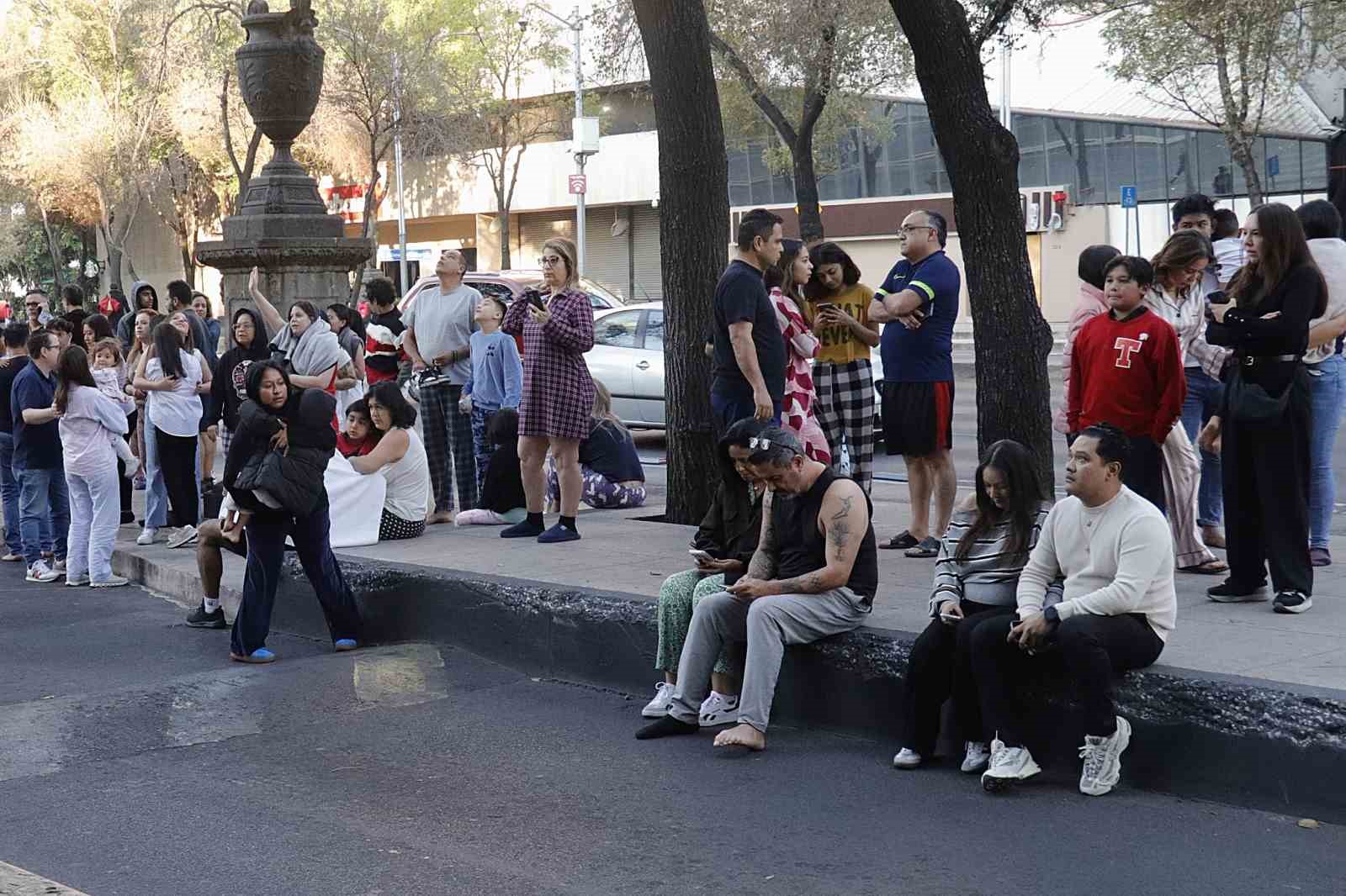 Meksika’da 6.5 büyüklüğünde deprem
