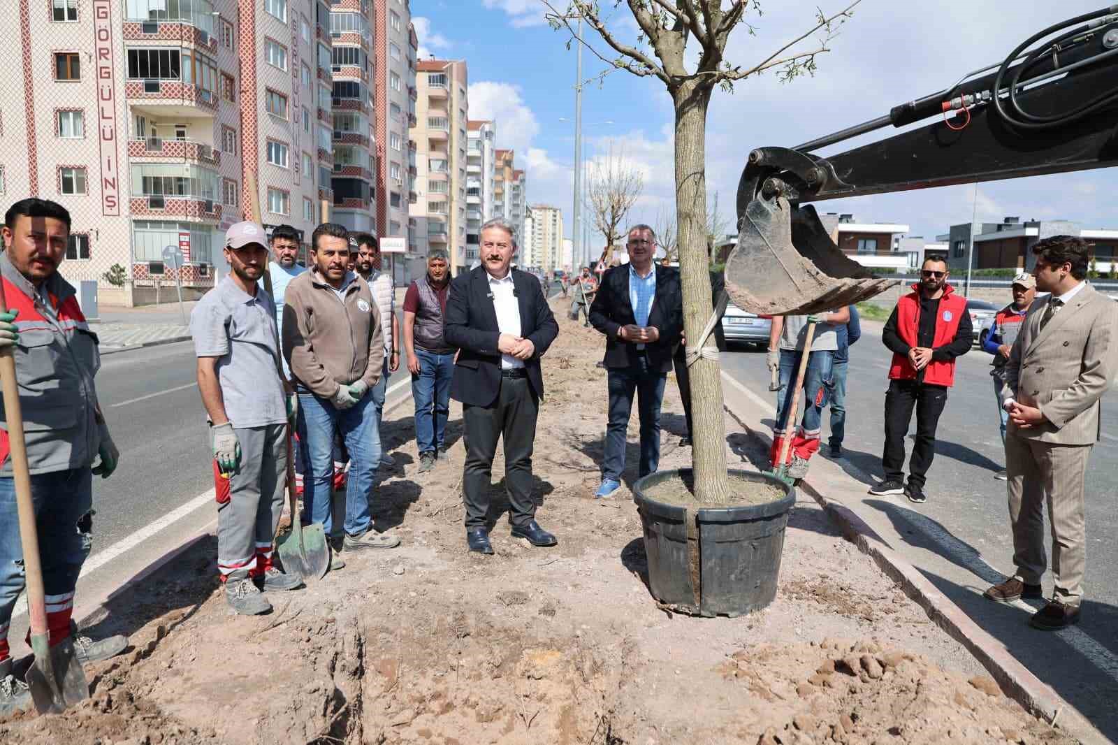Melikgazi, ağaçlandırma çalışmaları ile geleceğe daha yeşil bir miras bırakıyor
