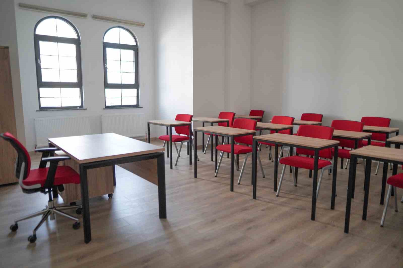 Melikgazi Belediyesi Fatma Haskahveci Sosyal Tesis ve Kur’an Kursu açılış için gün sayıyor
