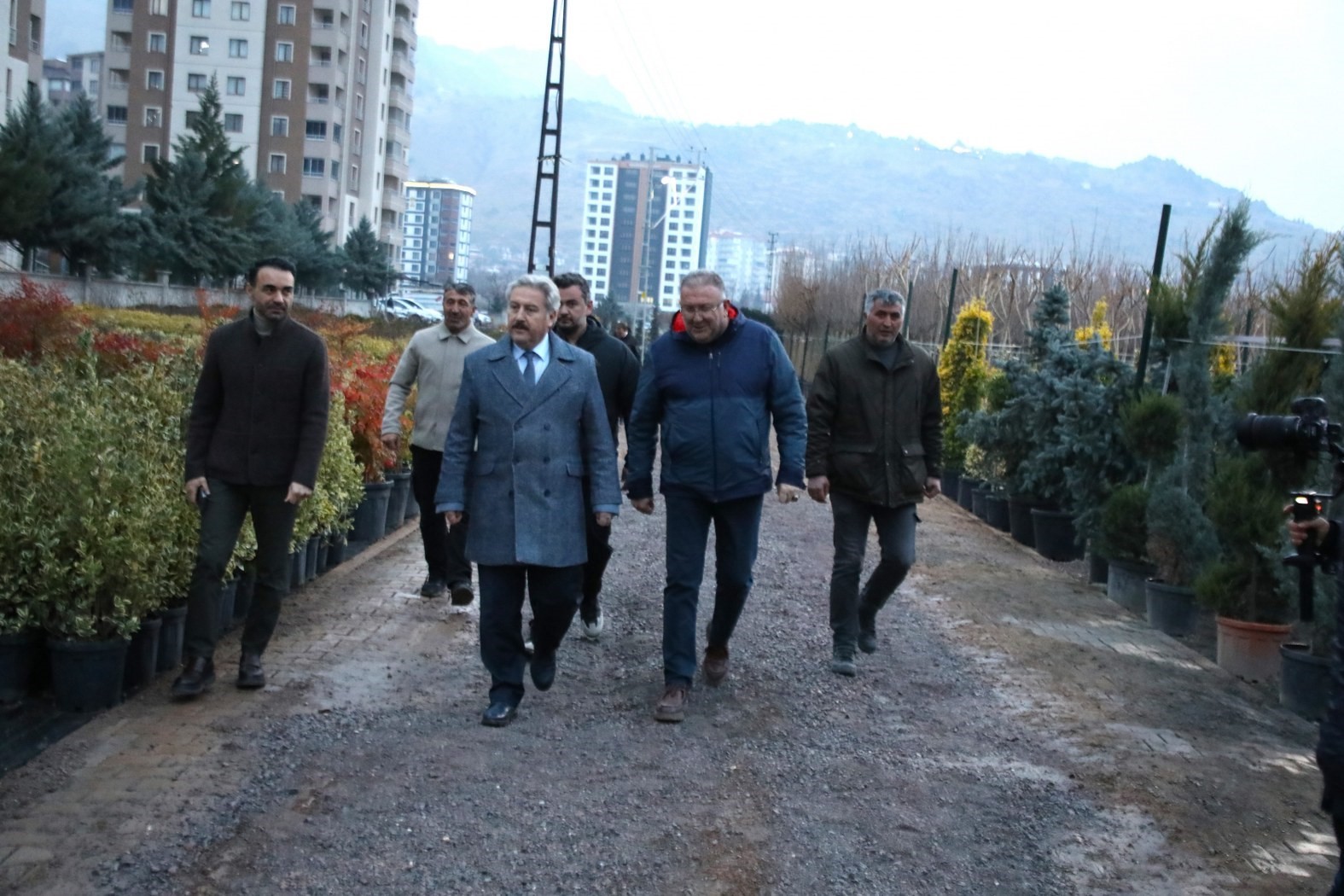 Melikgazi Belediyesi, yeni ağaçlarla nefes olmaya devam ediyor
