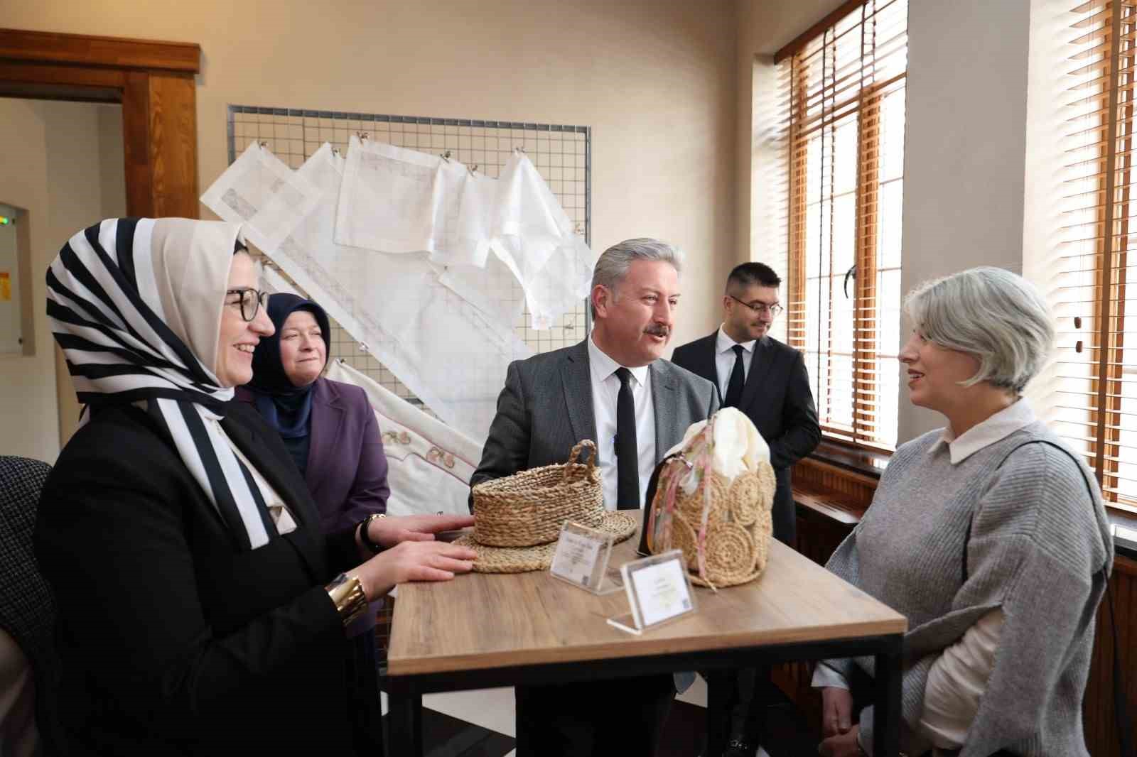 Melikgazi Belediyesi’nden Kadınlar Günü’ne özel el emeği sergi
