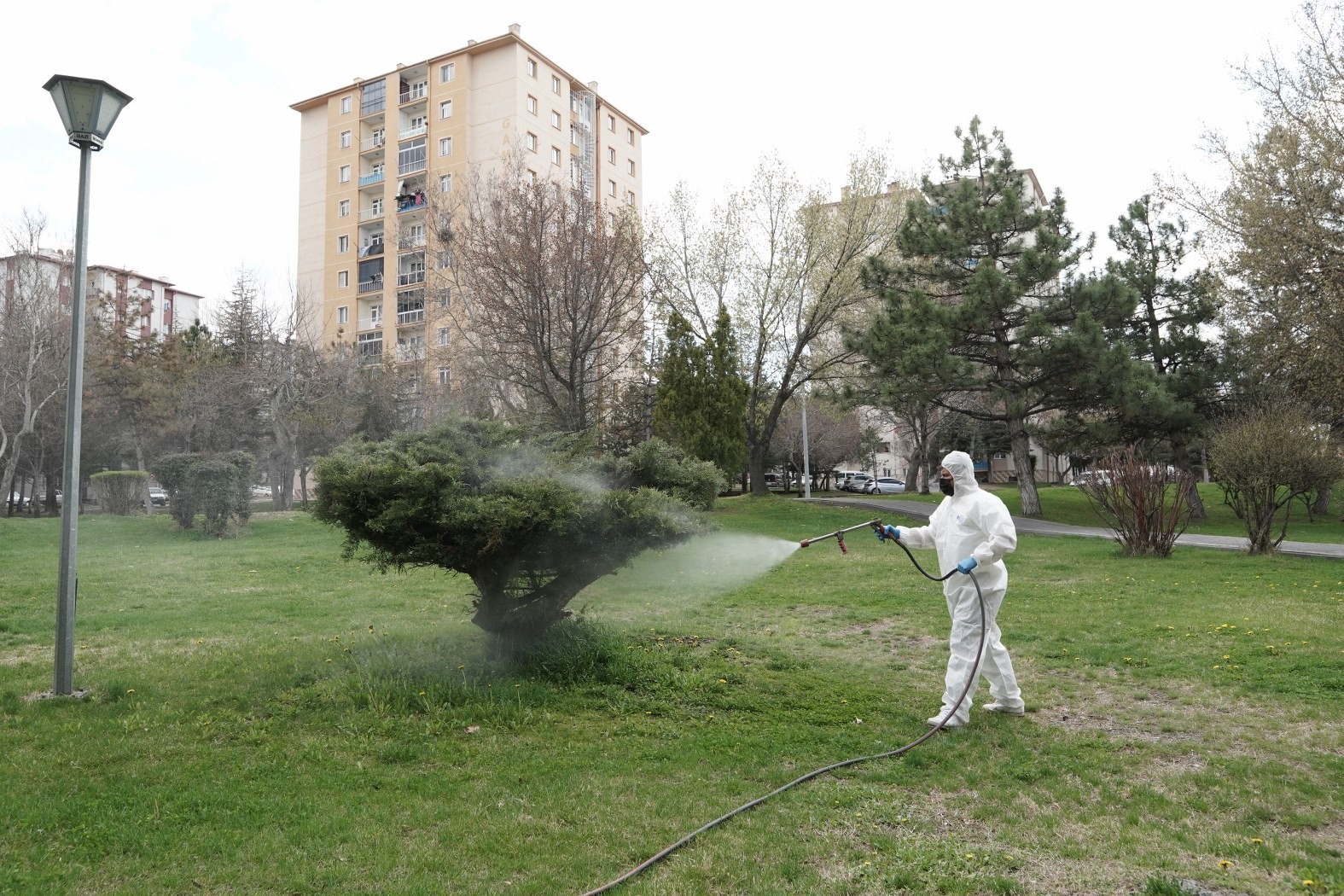 Melikgazi’de haşeresiz ve sivrisineksiz bir yaz için ilaçlama yapıldı
Melikgazi’de haşeresiz ve sivrisineksiz bir yaz için ilaçlama yapıldı