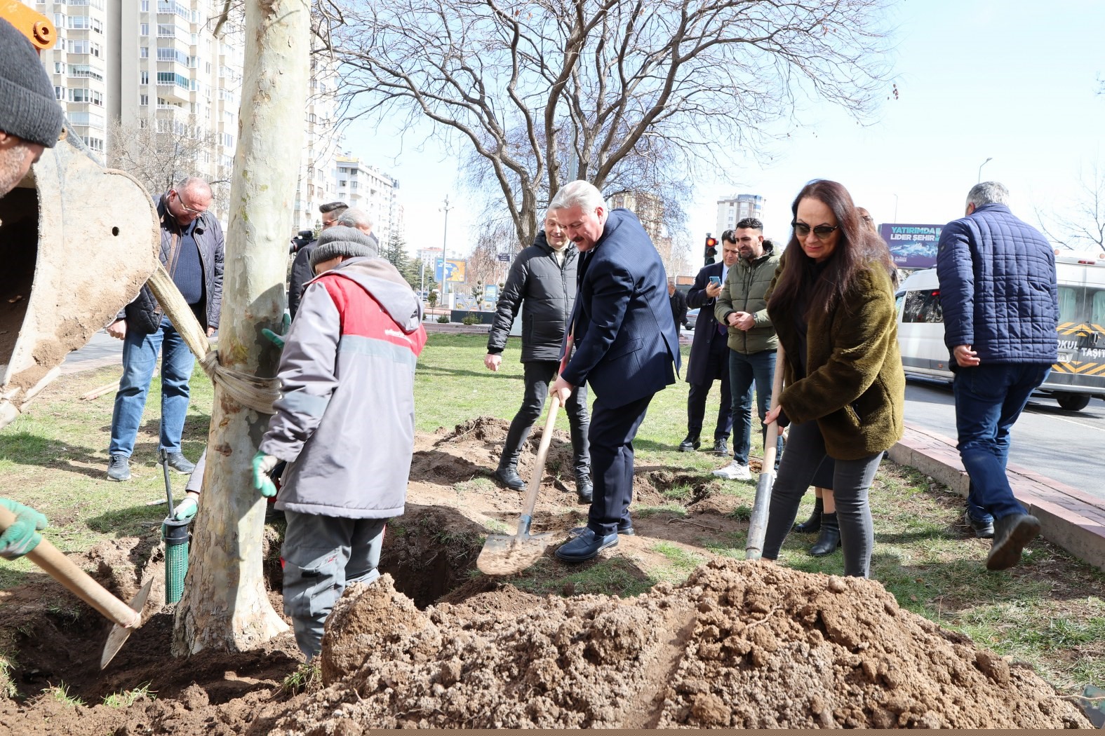Melikgazi’de ilkbahar ağaç dikimiyle başladı
