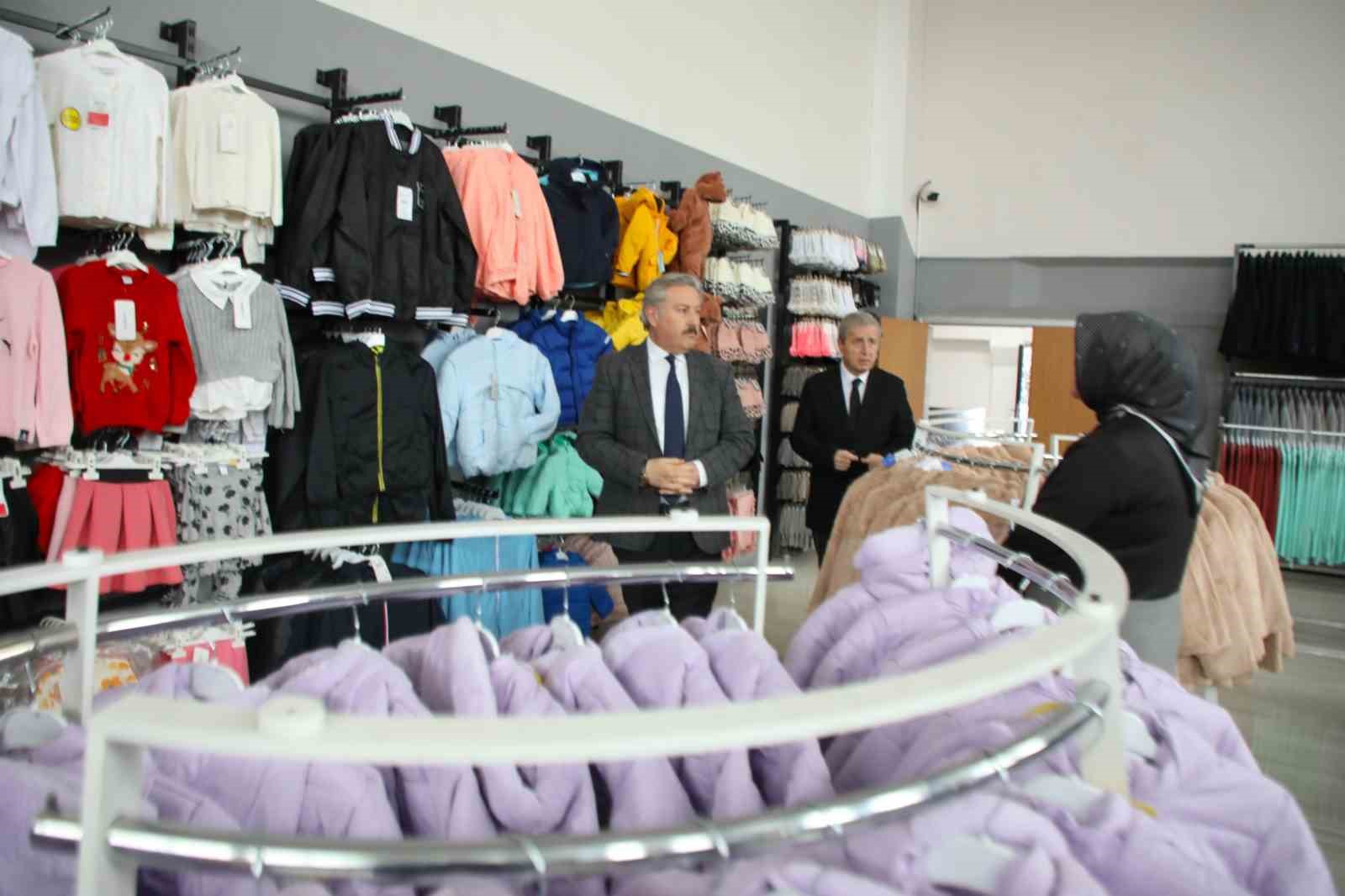 Melikgazi’nin MELKEV’i her zaman vatandaşlarının yanında
Melikgazi’nin MELKEV’i her zaman vatandaşlarının yanında