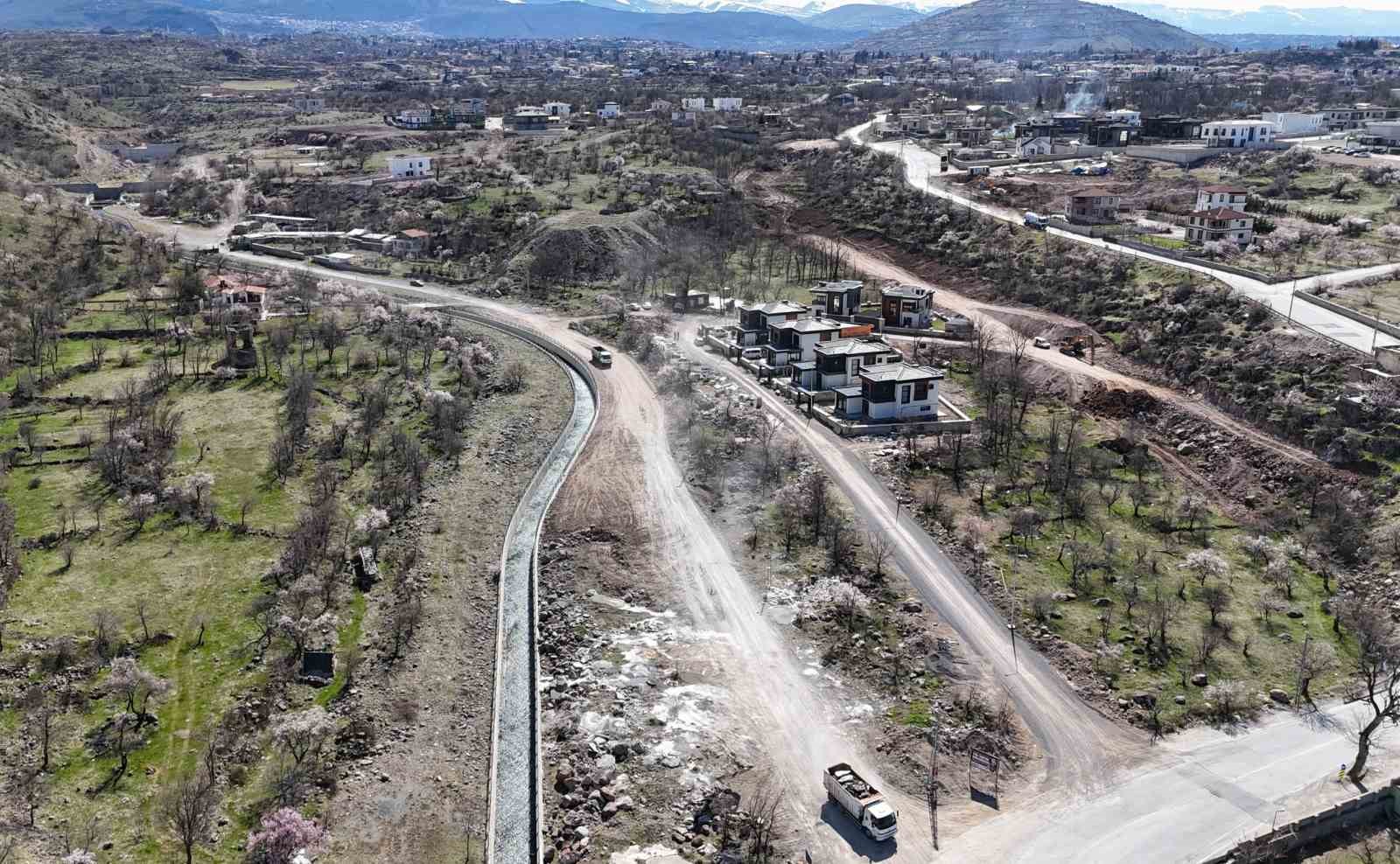 Melikgazi’nin ulaşımda yeni güzergahı için çalışmalar başladı
