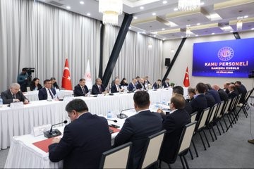 Memur-Sen: "4688 sayılı Kanun; kamu görevlilerinin yükünü ve emeğin karşılığını taşımakta yetersiz kalmaktadır"
