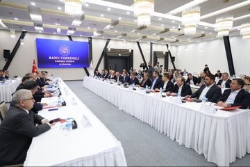 Memur-Sen: "4688 sayılı Kanun; kamu görevlilerinin yükünü ve emeğin karşılığını taşımakta yetersiz kalmaktadır"
