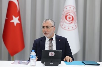 Memur-Sen: "4688 sayılı Kanun; kamu görevlilerinin yükünü ve emeğin karşılığını taşımakta yetersiz kalmaktadır"
