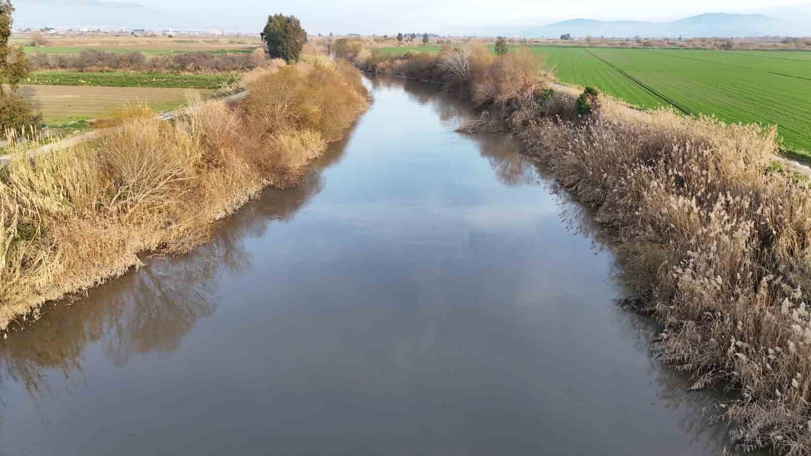 Menderes Nehri suya kavuştu
