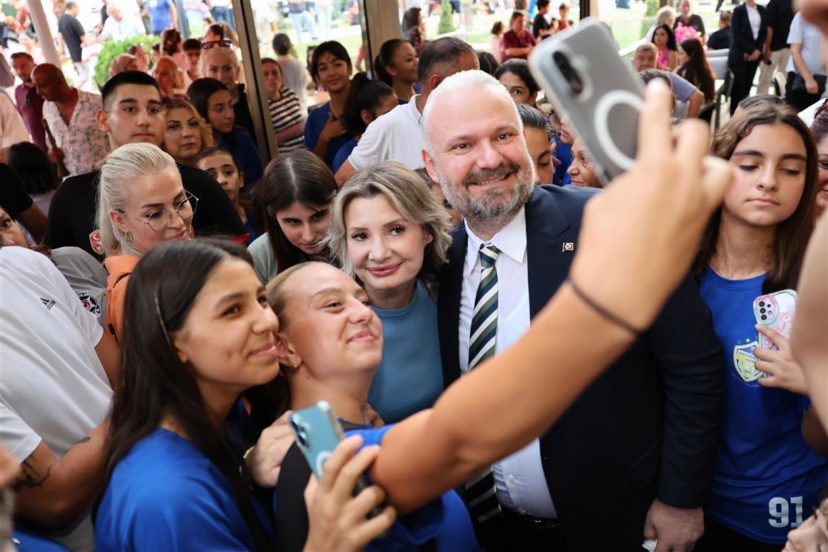 Menemen’de 9 ayda 9 tesis hizmete açıldı
