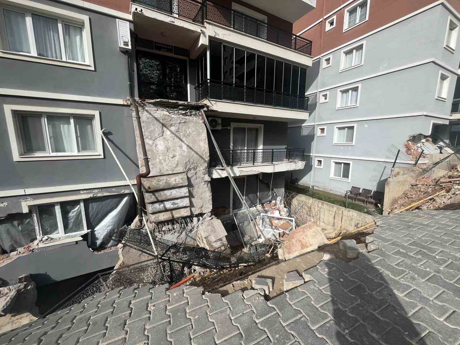 Menemen’de istinat duvarı çöken bölgede çalışmalar ikinci gününde
