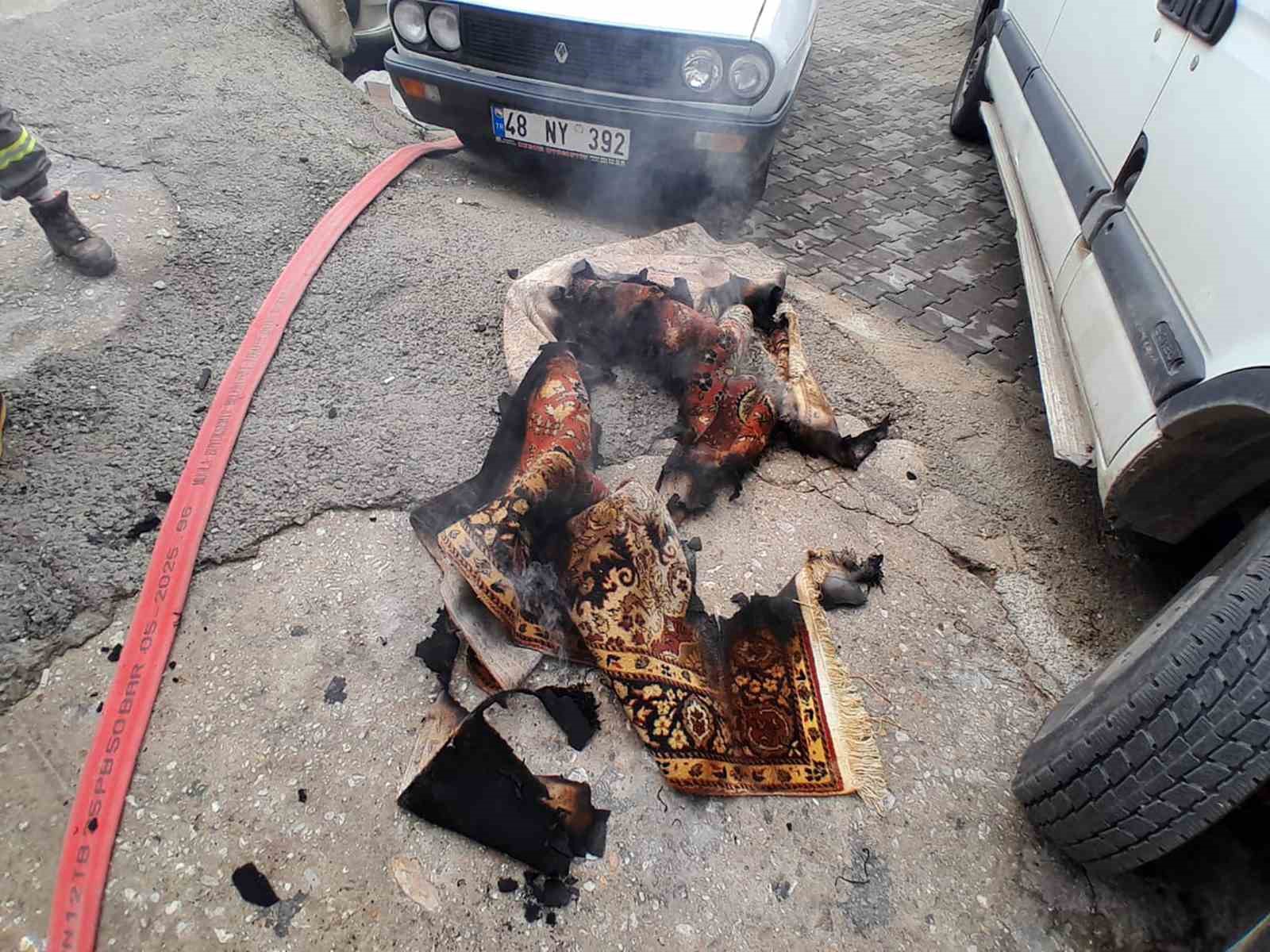 Menteşe Kentsel sit alanındaki yangın korkuttu
