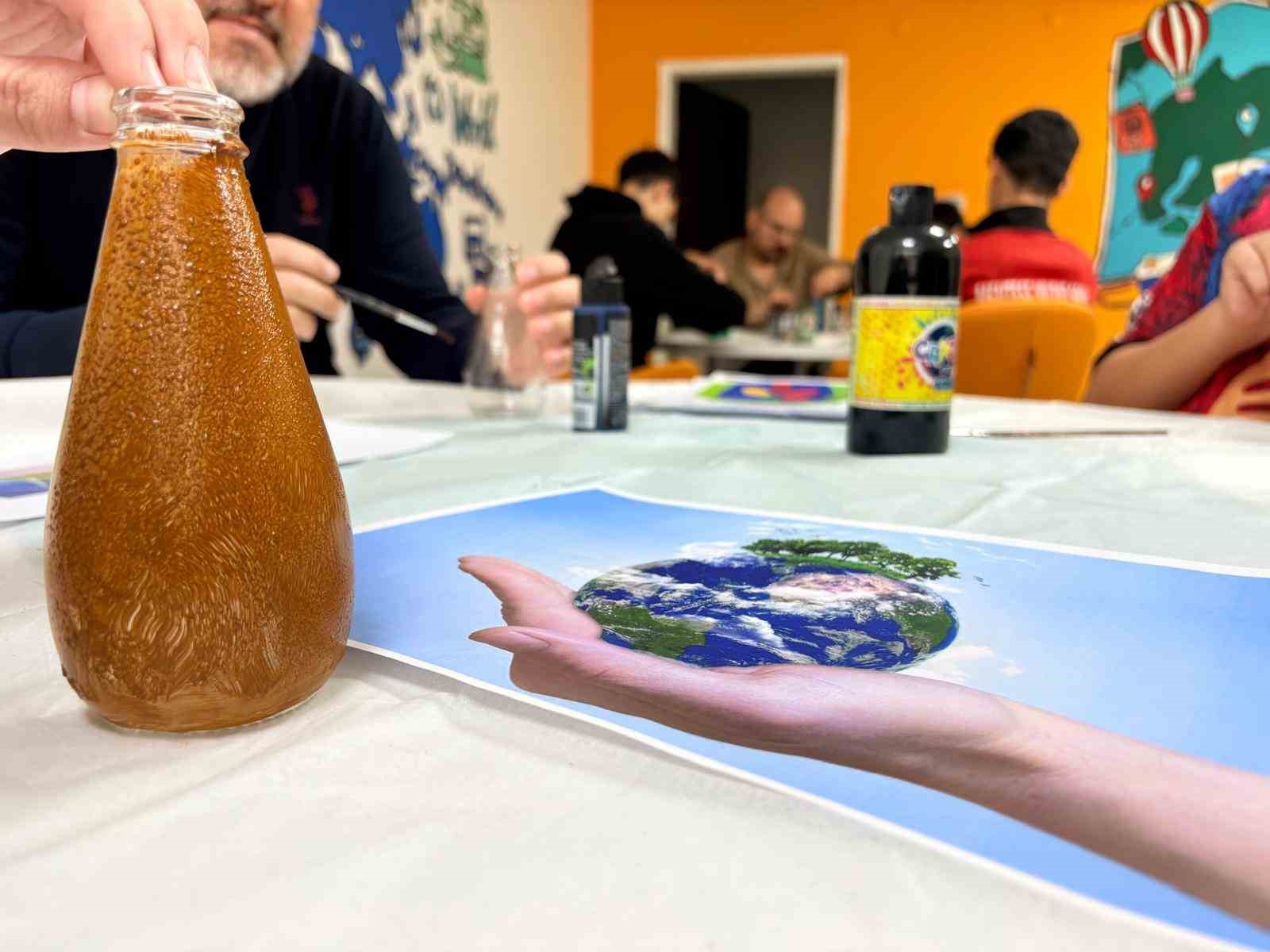 Menteşe’de atıklar sanata dönüşüyor
