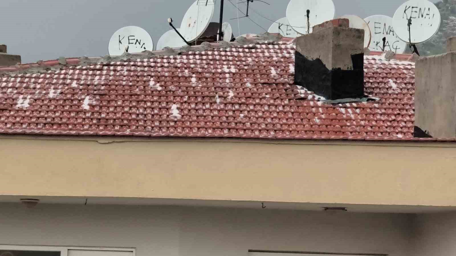 Menteşe’de dolu ve sağanak
