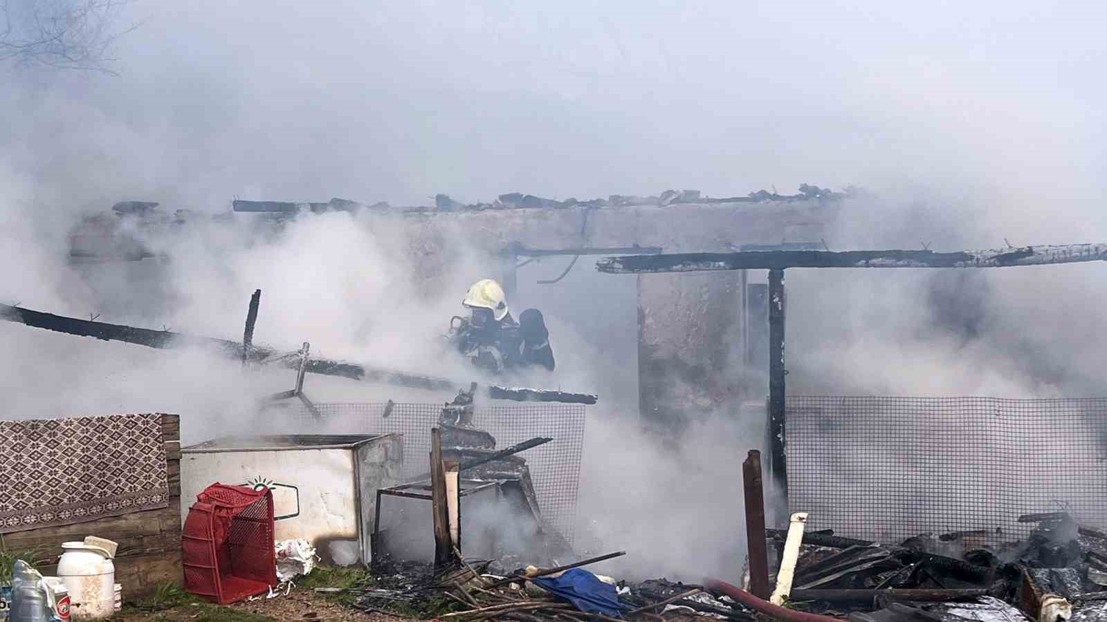 Menteşe’de evde çıkan yangında ev kullanmaz hale geldi
