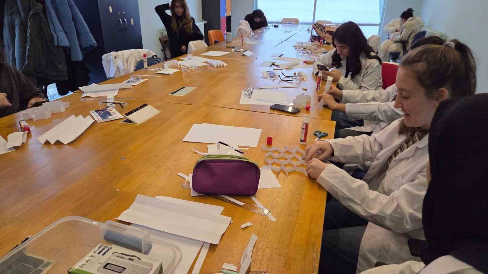 Menteşe’de geleceğin mühendisleri yetişiyor
