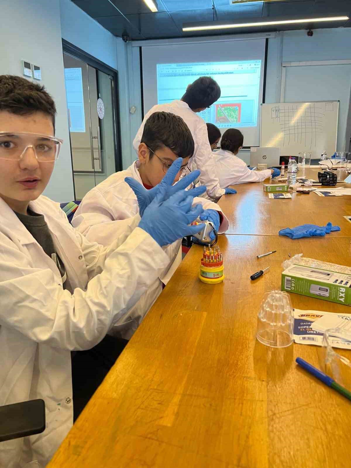 Menteşe’de geleceğin mühendisleri yetişiyor
