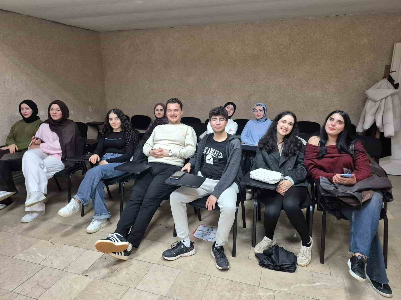Menteşe’de, gençler "Kendini Keşfet" programı ile etkili iletişim eğitimi tamamlandı
