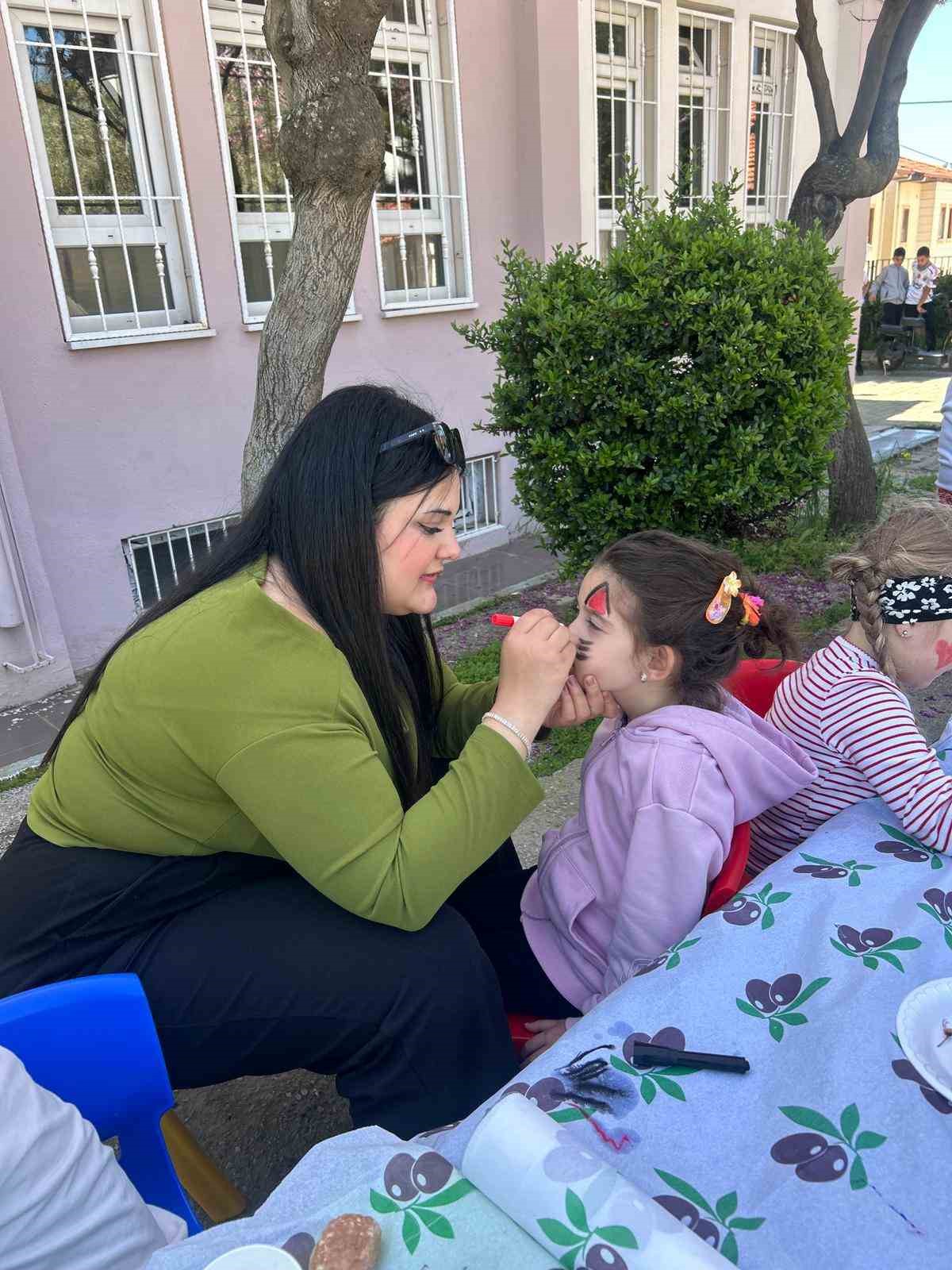 Menteşe’de gönüllü gençlerden örnek etkinlik
