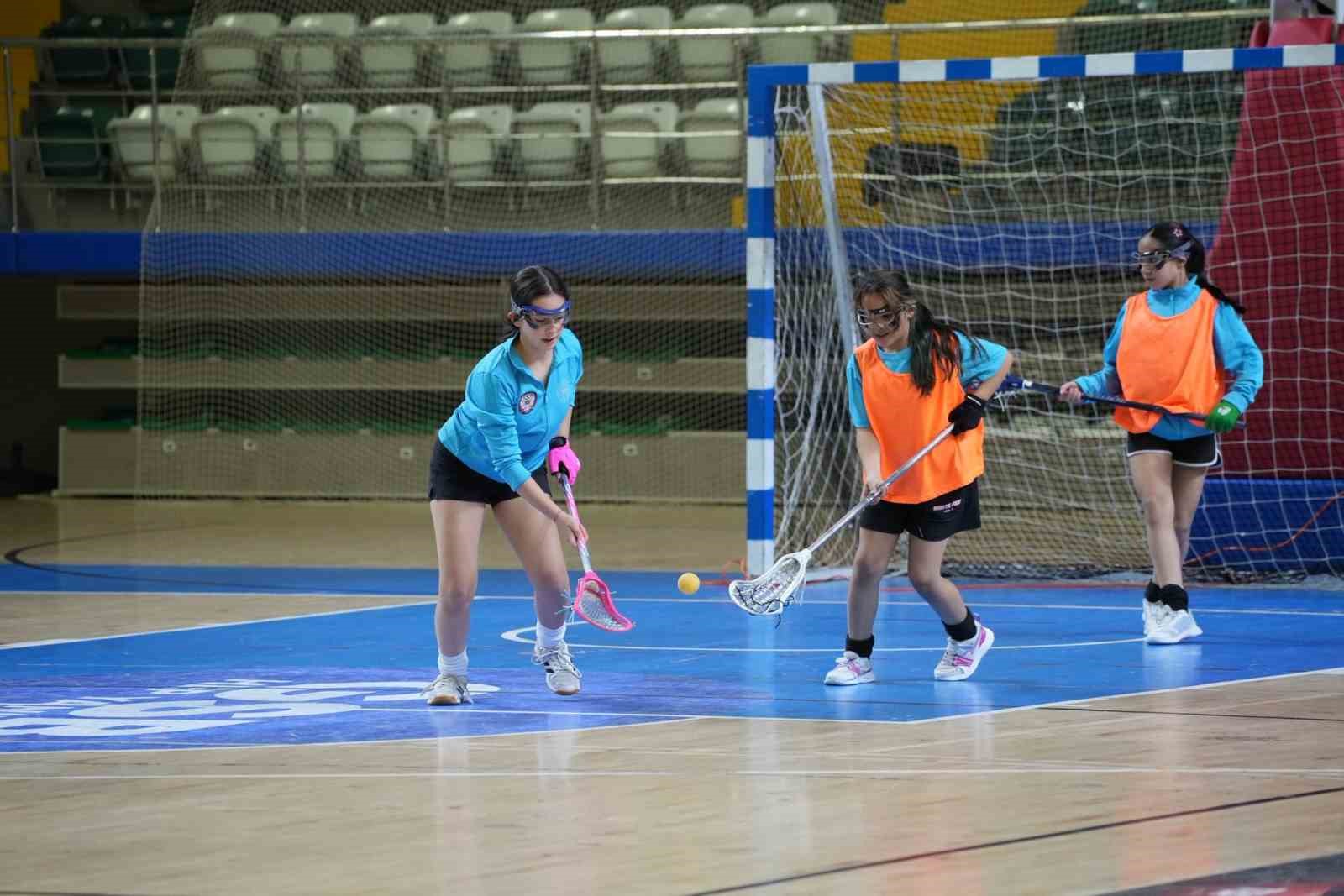 Menteşe’de Lakros rüzgarı
