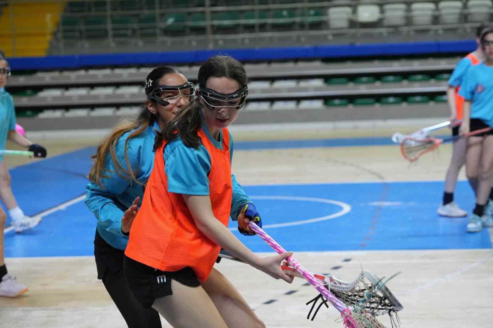 Menteşe’de Lakros rüzgarı
