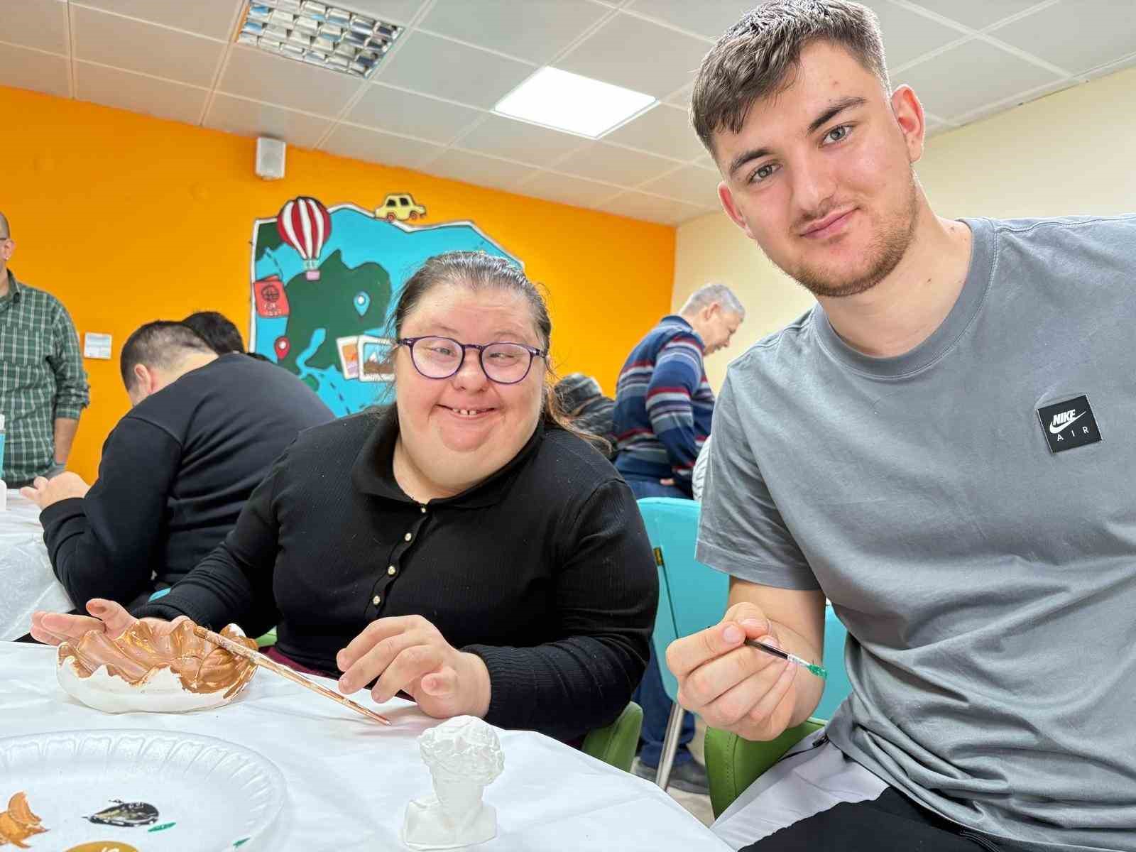 Menteşe’de sanat engel tanımadı
