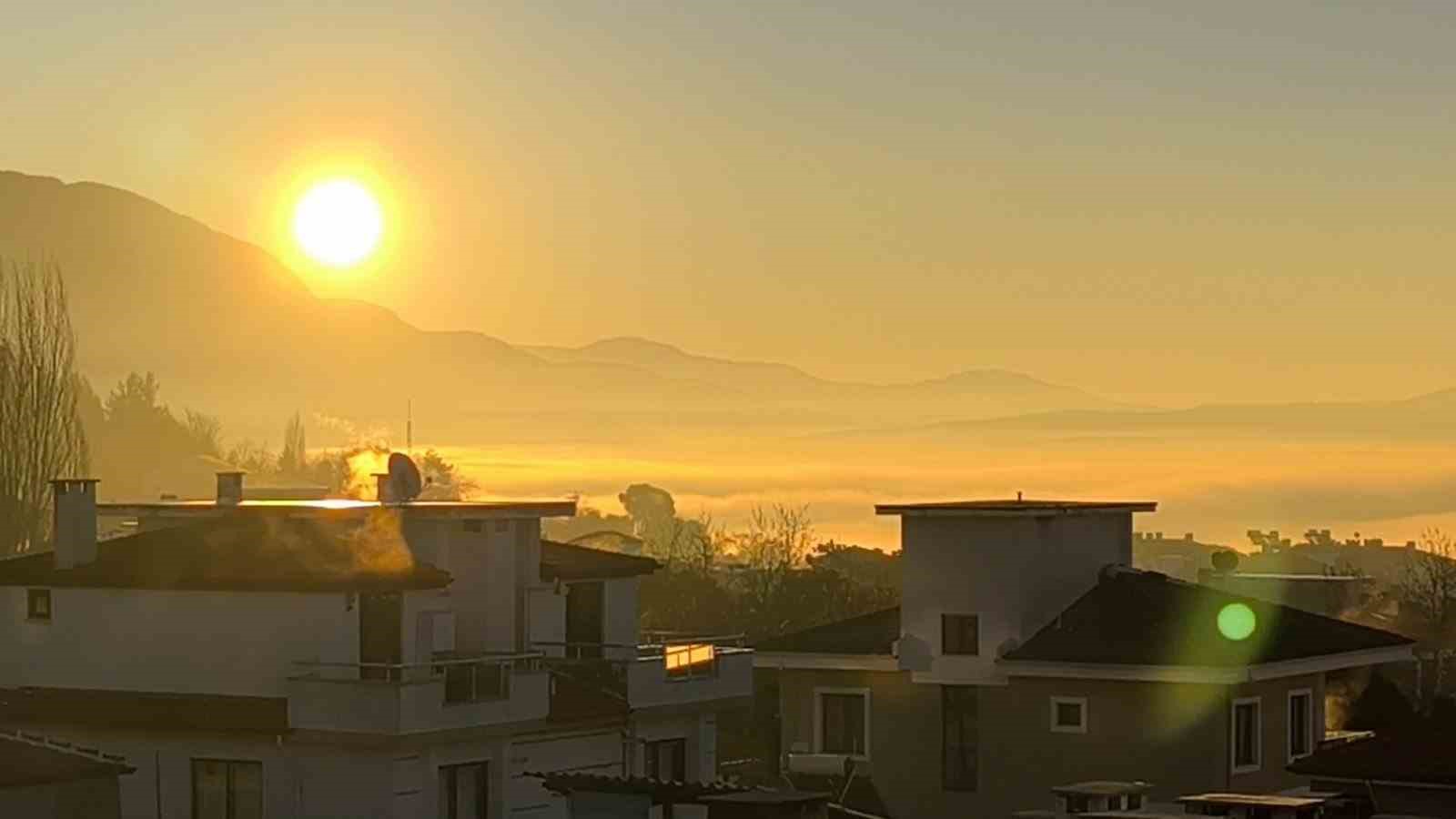 Menteşe’de sis denizi görsel şölen sundu

