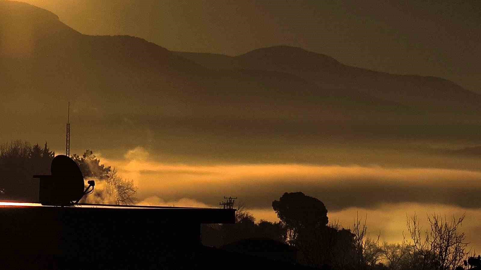 Menteşe’de sis denizi görsel şölen sundu
