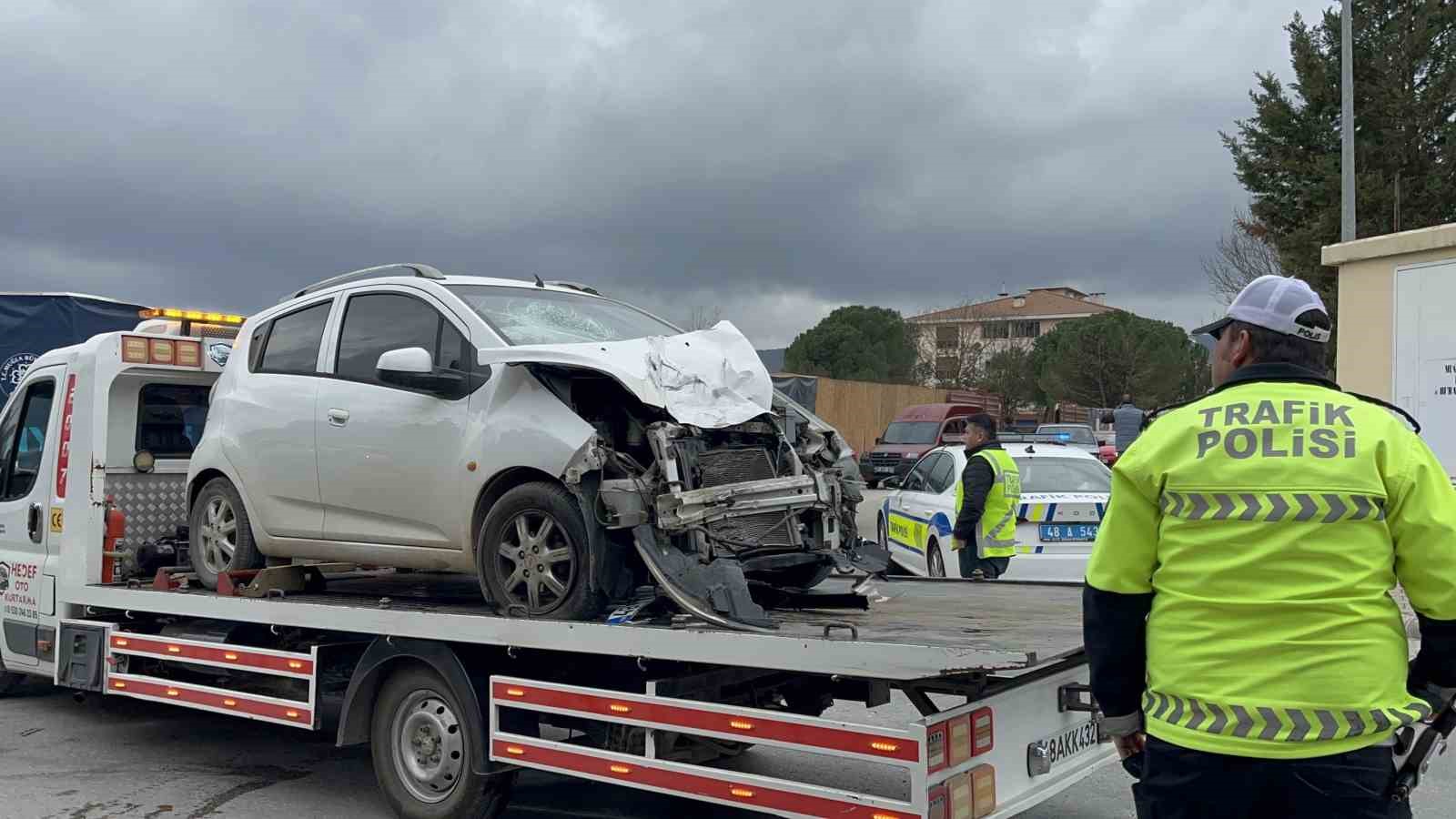 Menteşe’de yarım saat arayla iki motosiklet kazası: 3 yaralı
