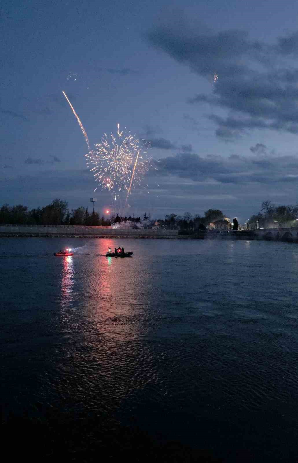 Meriç Nehri’nde nefes kesen polis gösterisi
