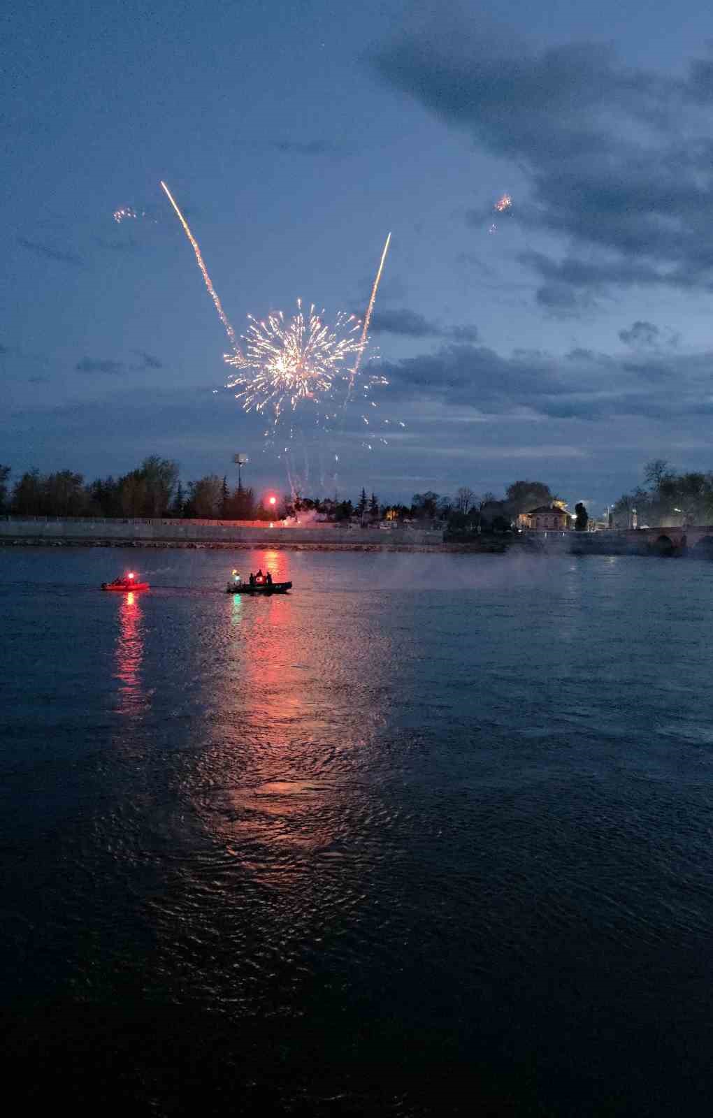 Meriç Nehri’nde nefes kesen polis gösterisi
