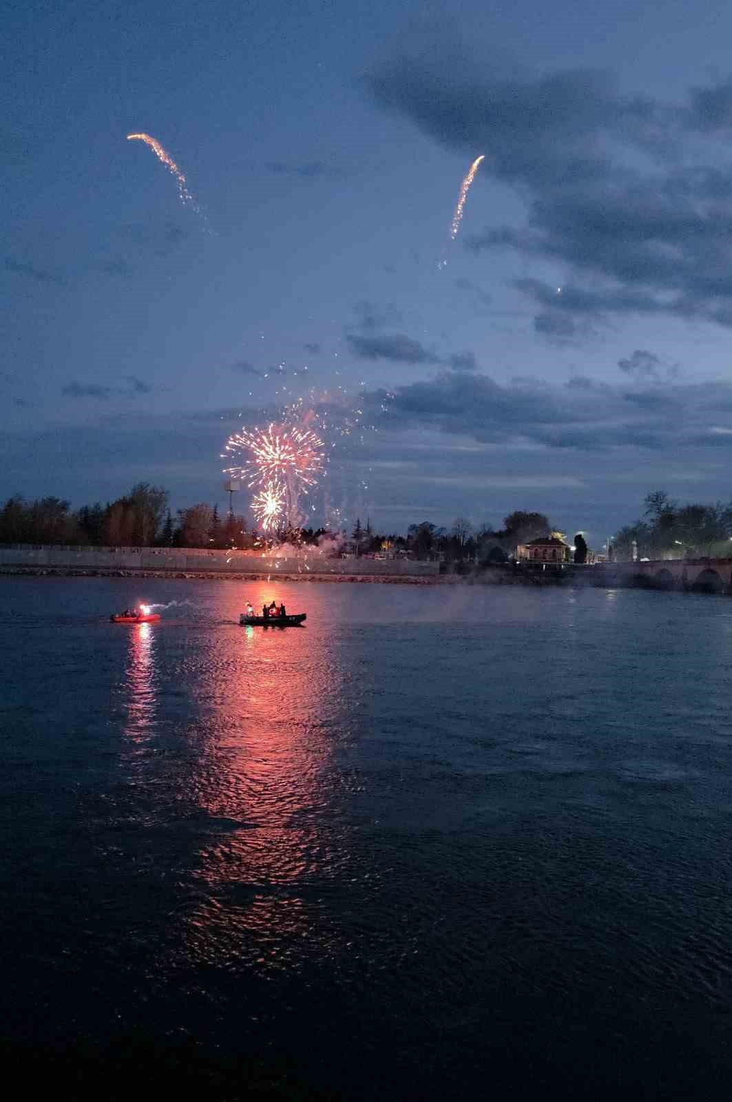 Meriç Nehri’nde nefes kesen polis gösterisi
