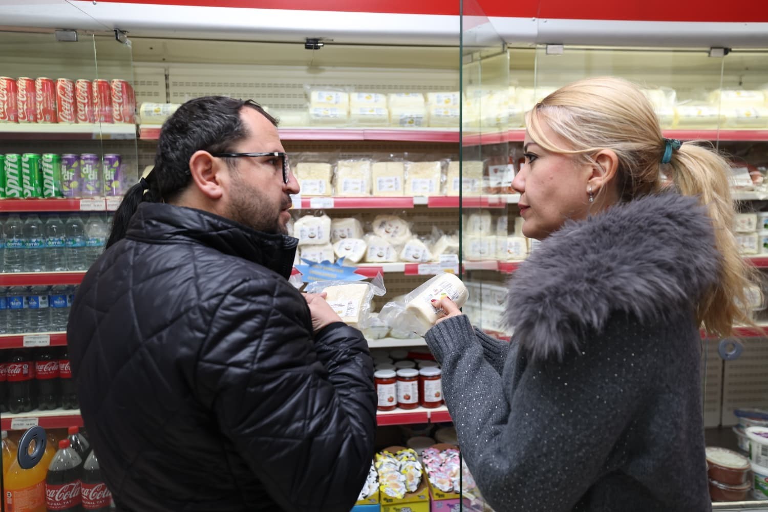 Merkezefendi Halk Şarküteri vatandaşlara uygun fiyatlı süt ürünleri sunuyor
