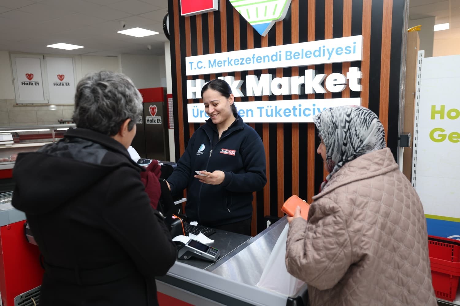 Merkezefendi Halk Şarküteri vatandaşlara uygun fiyatlı süt ürünleri sunuyor
