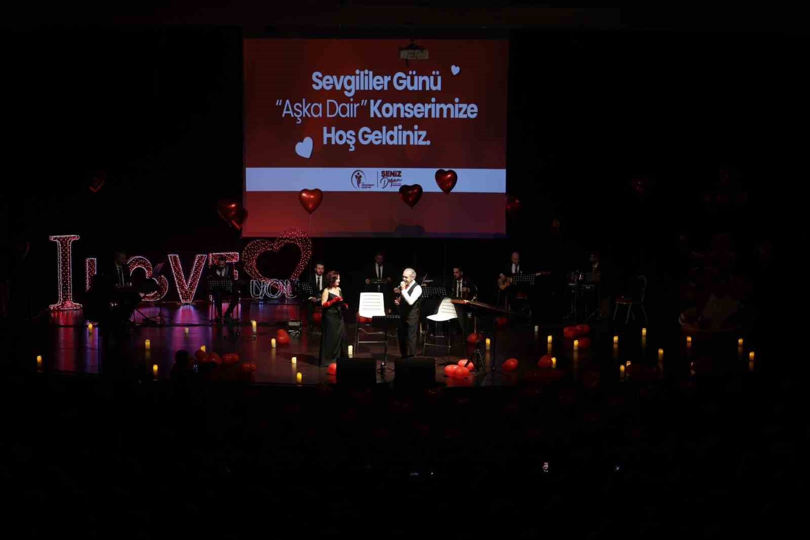 Merkezefendi’de Sevgililer Günü’ne özel "Aşka Dair" konseri büyük beğeni topladı
