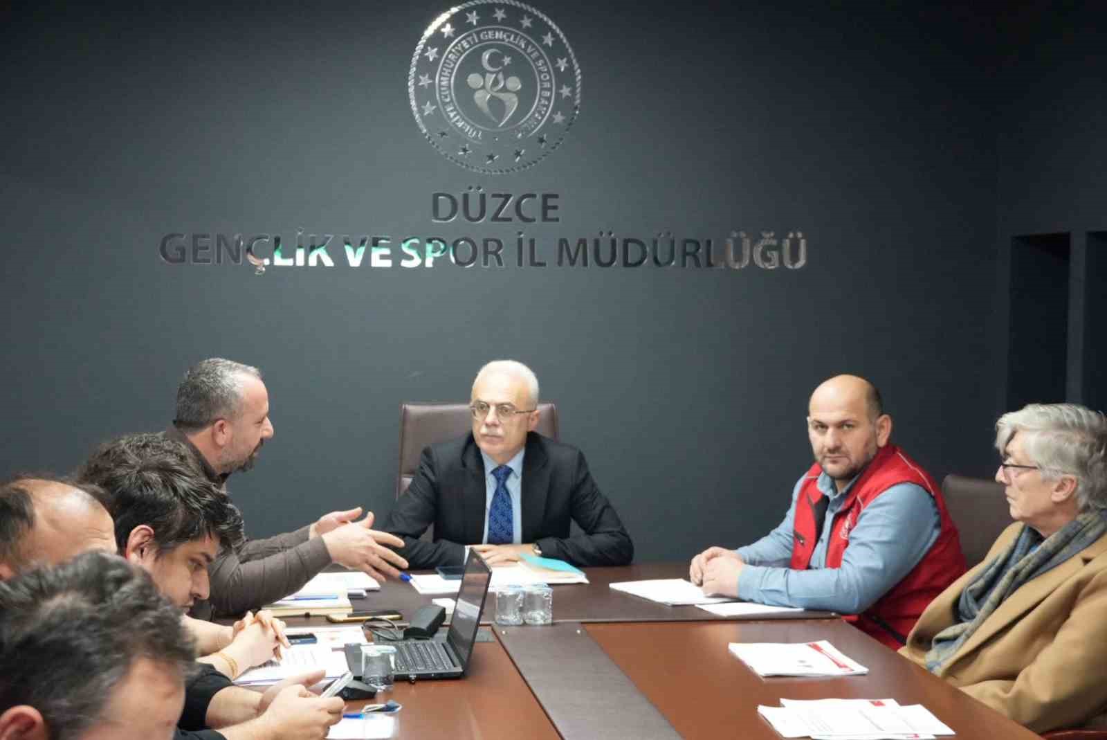 Merkezlerin karne sonuçları değerlendirildi
