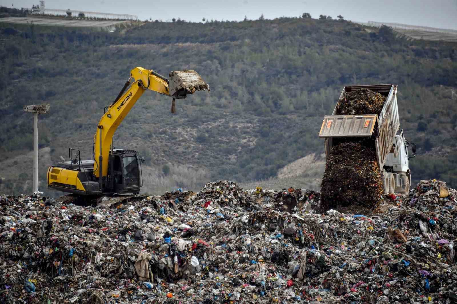 Mersin Büyükşehir, atıktan 117 bin megavat elektrik enerjisi üretti
