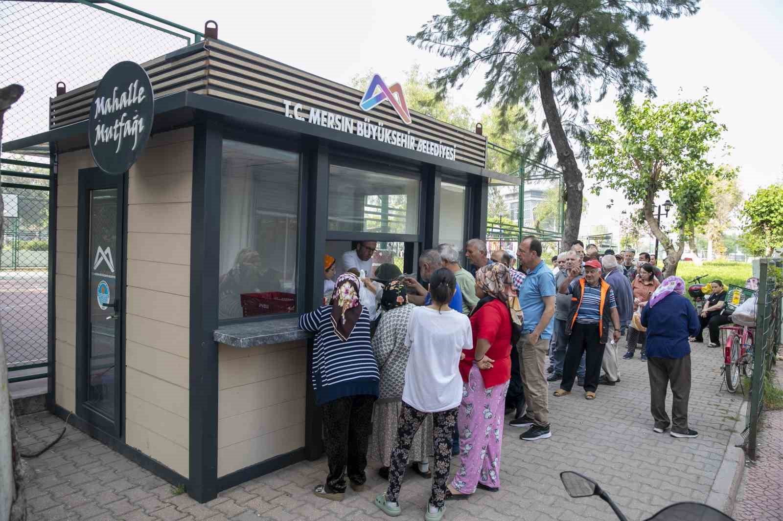 Mersin Büyükşehir Belediyesi, sosyal belediyecilikte örnek oldu
Mersin Büyükşehir Belediyesi, sosyal belediyecilikte örnek oldu