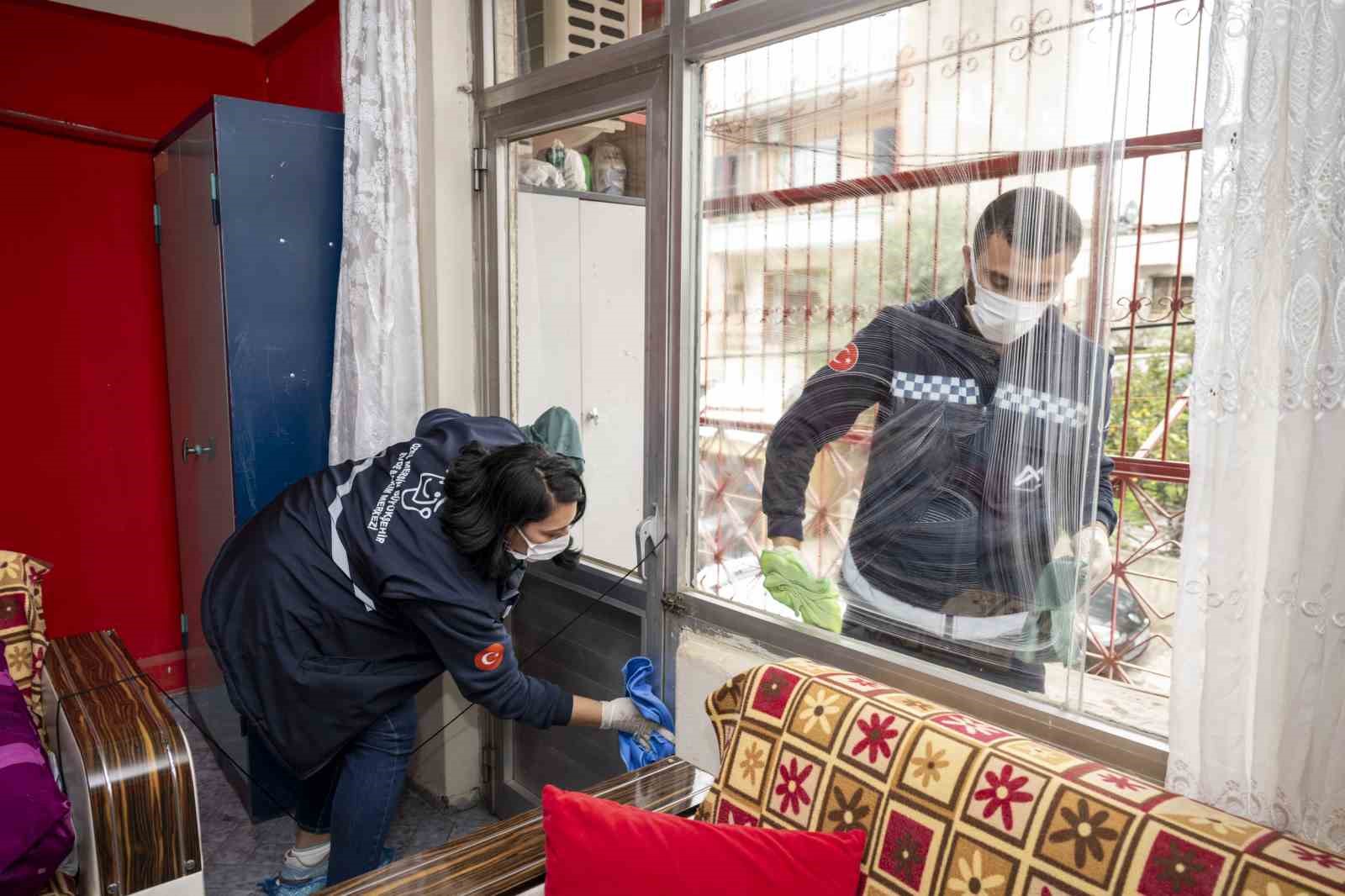 Mersin Büyükşehir Belediyesinden yaşlılara bayram desteği
