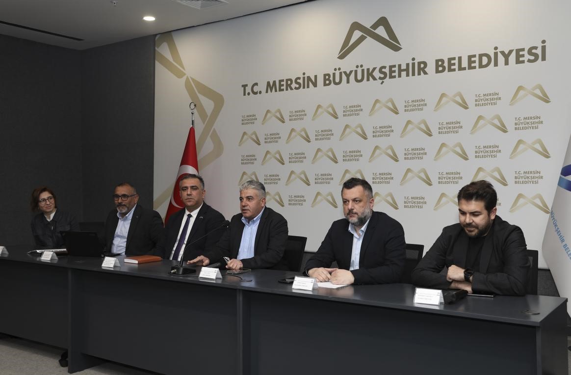 Mersin Büyükşehir kalite ve güvenlikte başarısını tescilledi
Mersin Büyükşehir kalite ve güvenlikte başarısını tescilledi