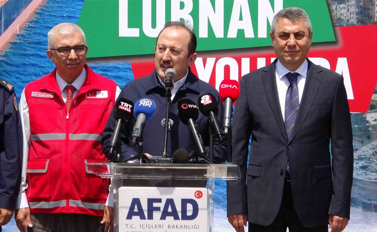 Mersin Limanı’ndan Lübnan’a 730 tonluk insani yardım yola çıktı
