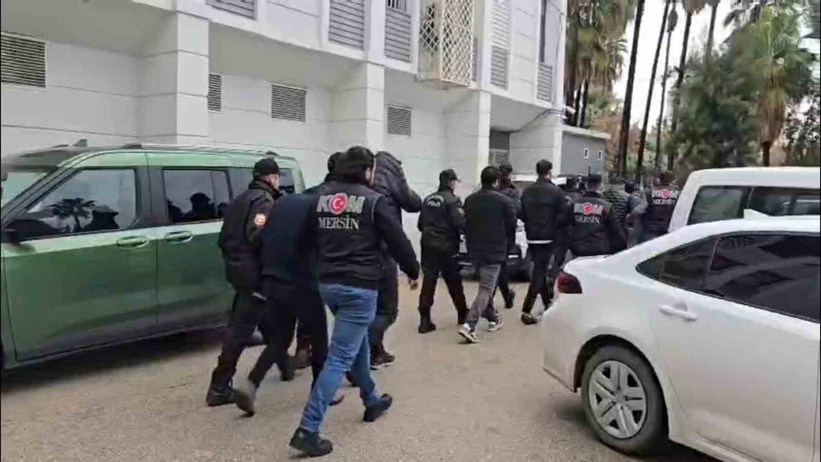 Mersin polisinden 117 milyon TL’lik tefecilik operasyonu: 12 şüpheli yakalandı
